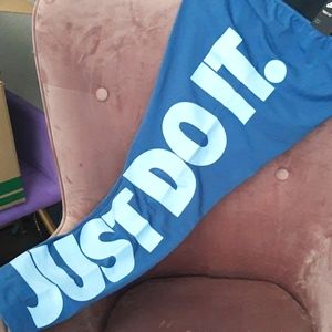 NWT NIKE WOMEN'S LEG-A-SEE TIGHT FIT LEGGINGS JUST DO IT